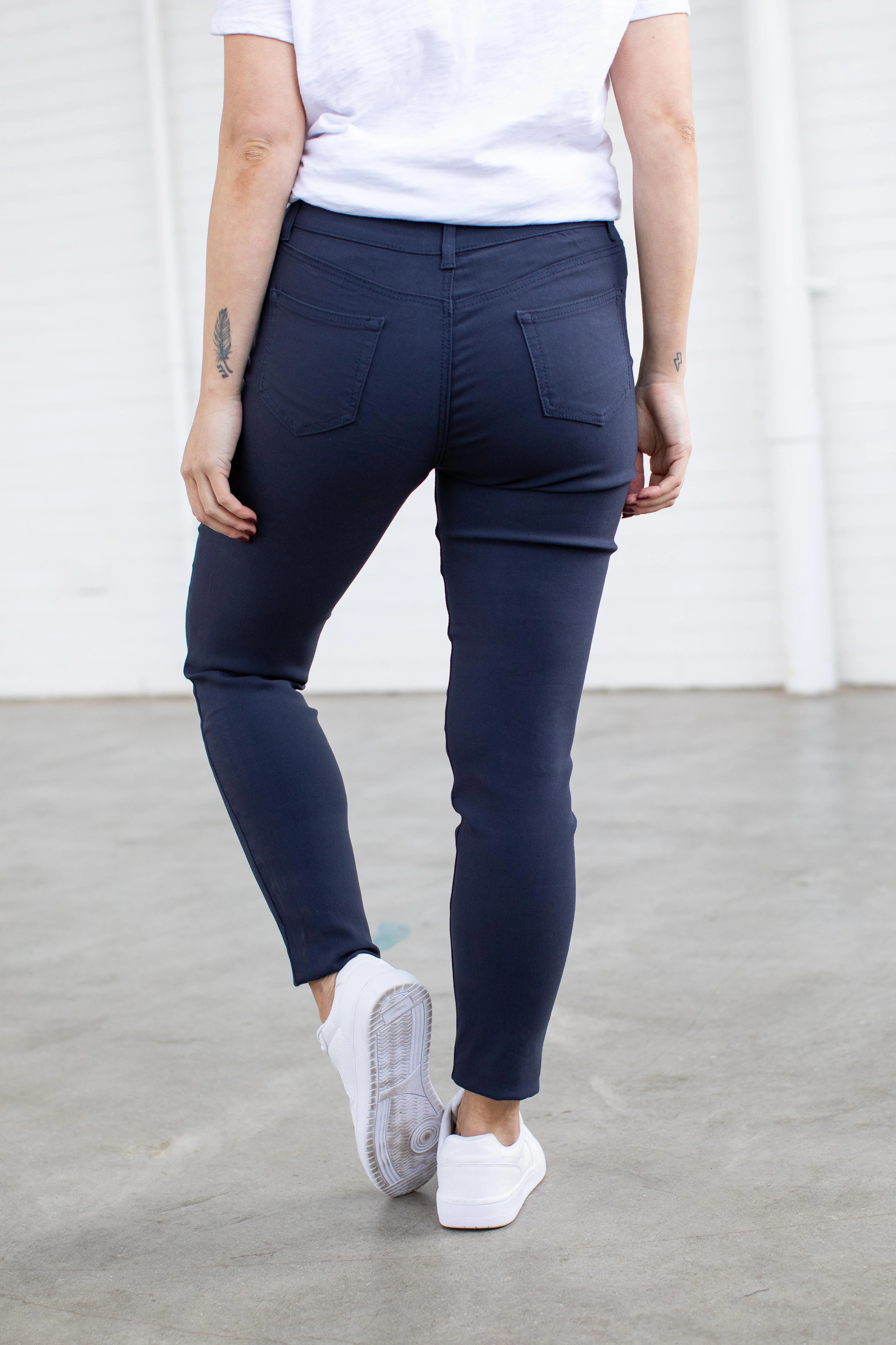 Austin Ultra Stretch Jean Pants in Navy - Image 10