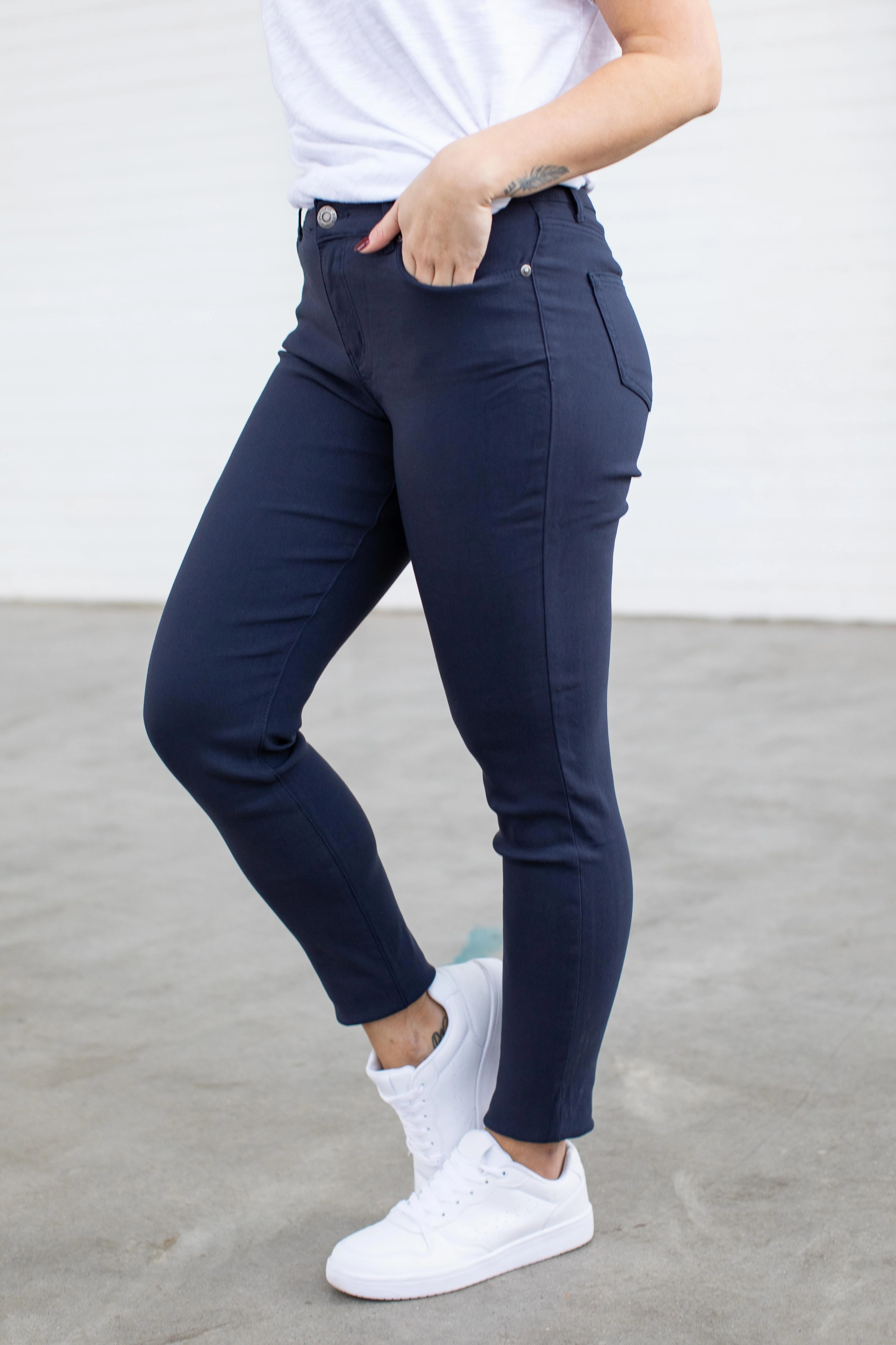 Austin Ultra Stretch Jean Pants in Navy - Image 5