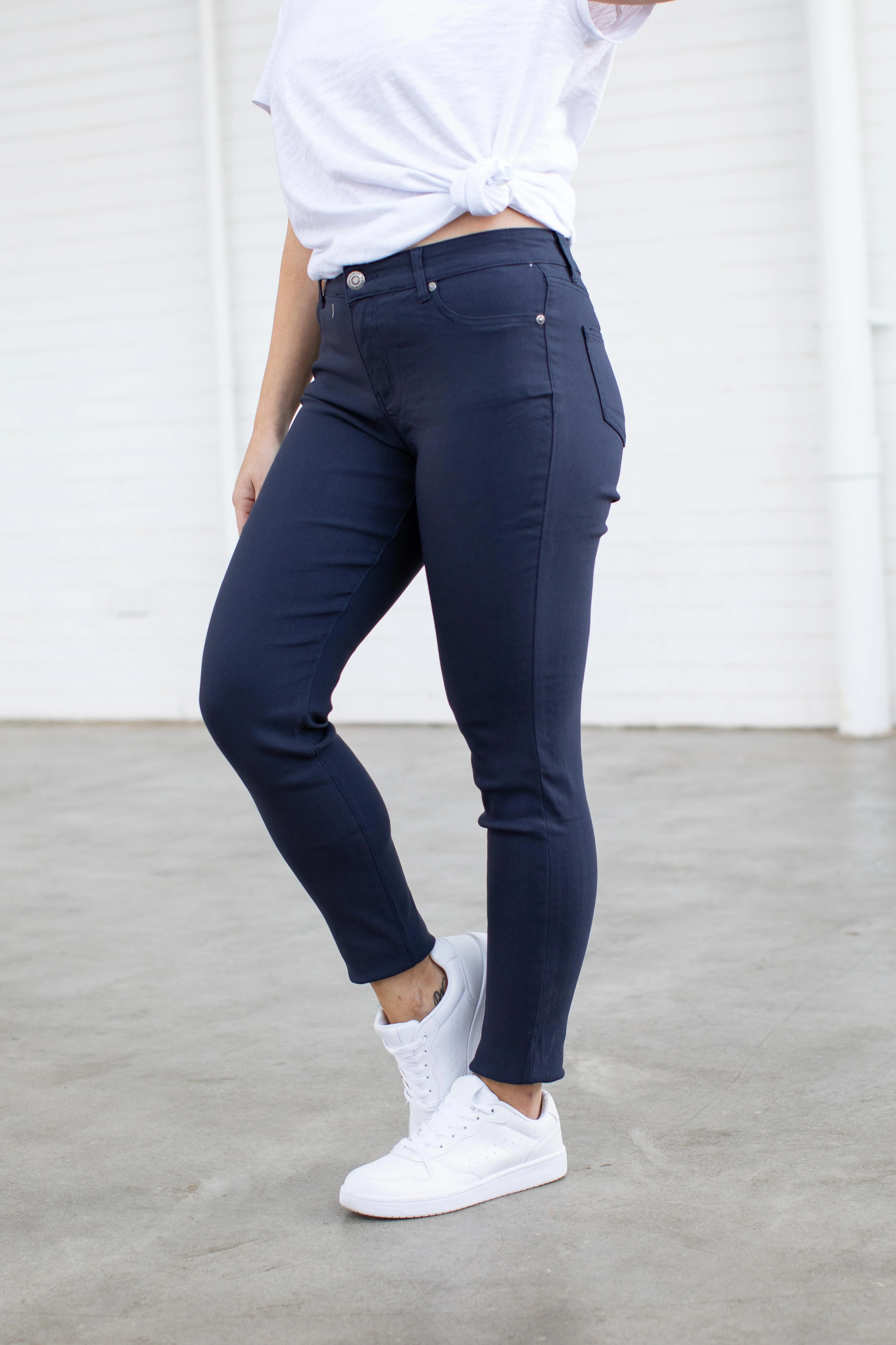 Austin Ultra Stretch Jean Pants in Navy - Image 7