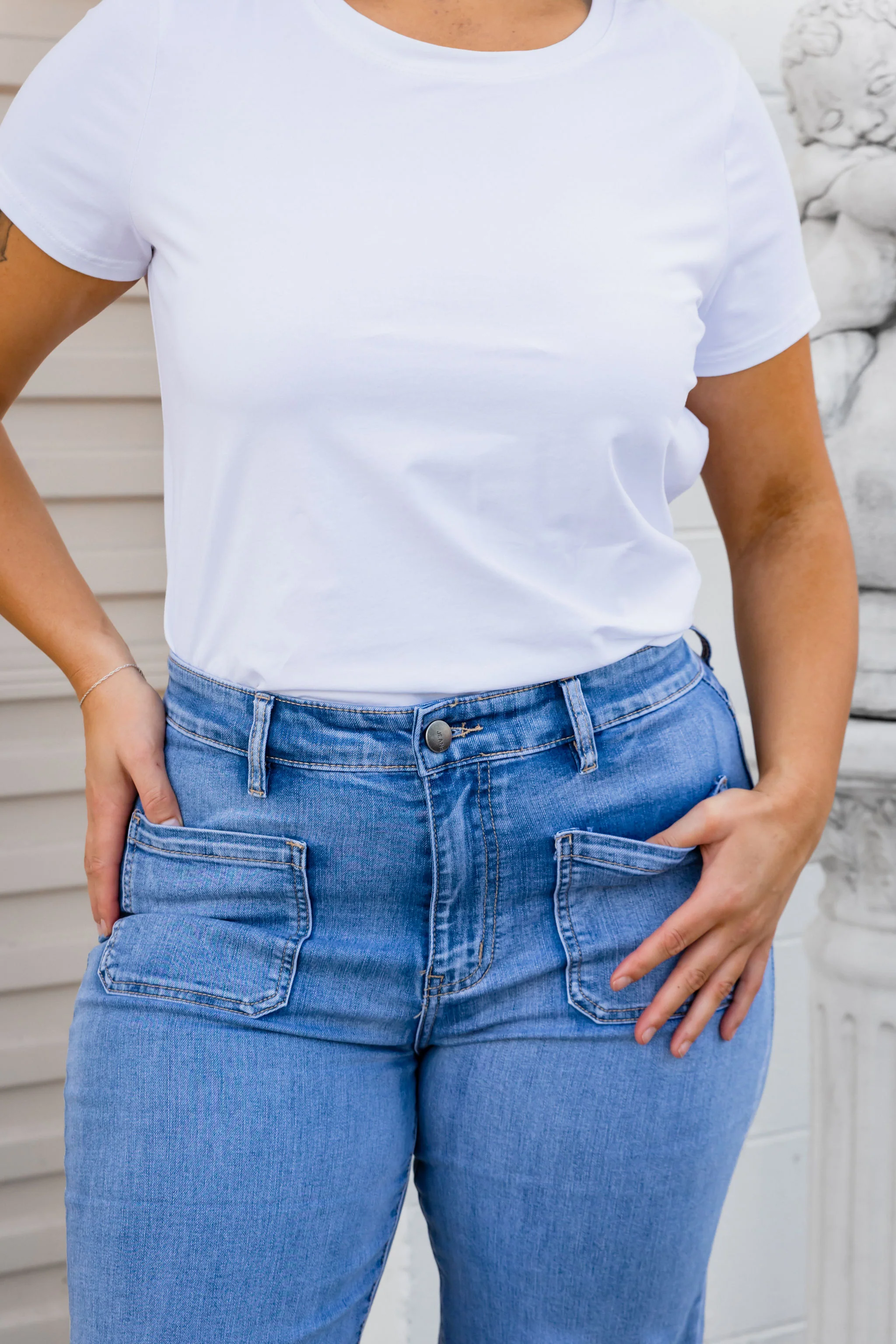 Elton High Waisted Retro Jeans - Image 11