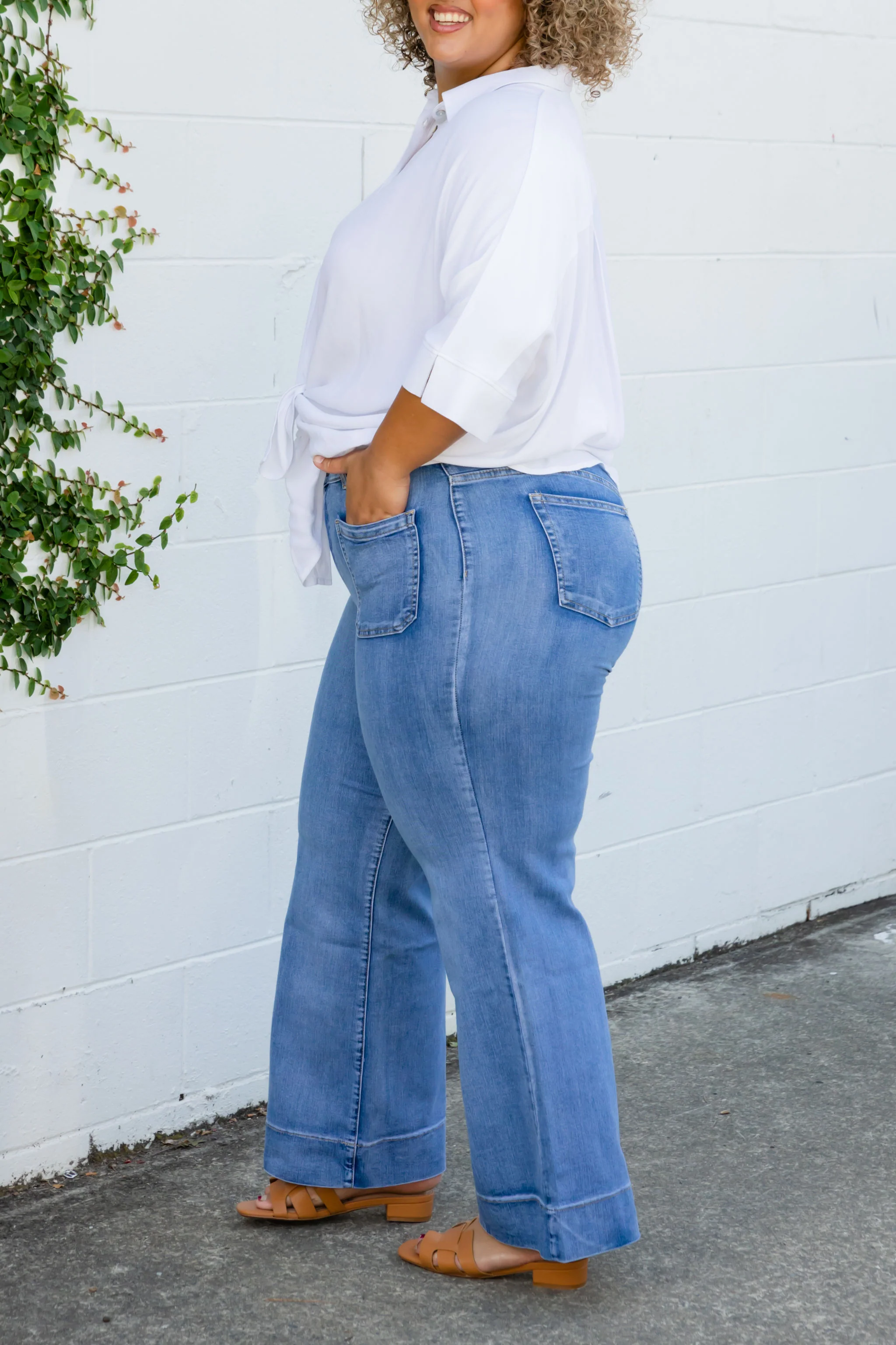 Elton High Waisted Retro Jeans - Image 17
