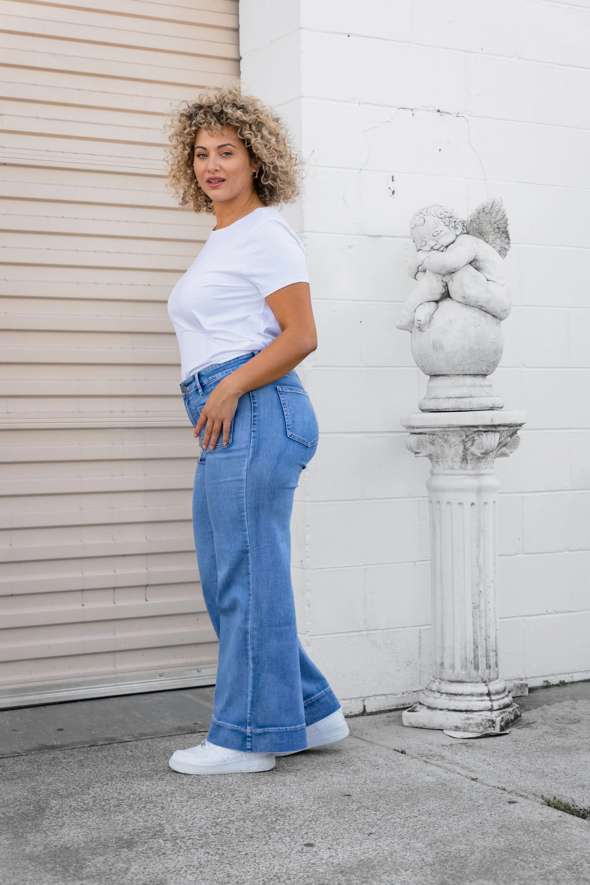 Elton High Waisted Retro Jeans - Image 5