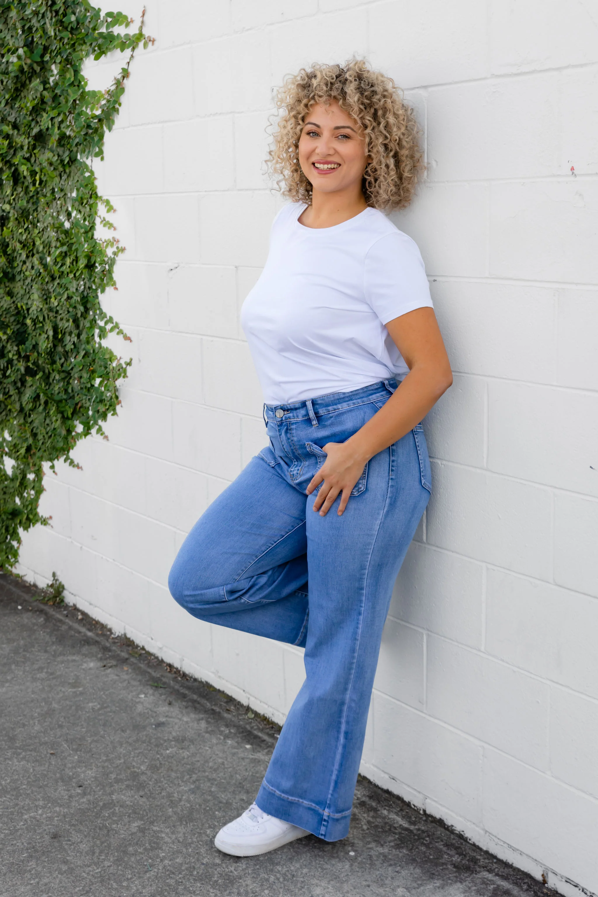Elton High Waisted Retro Jeans - Image 6