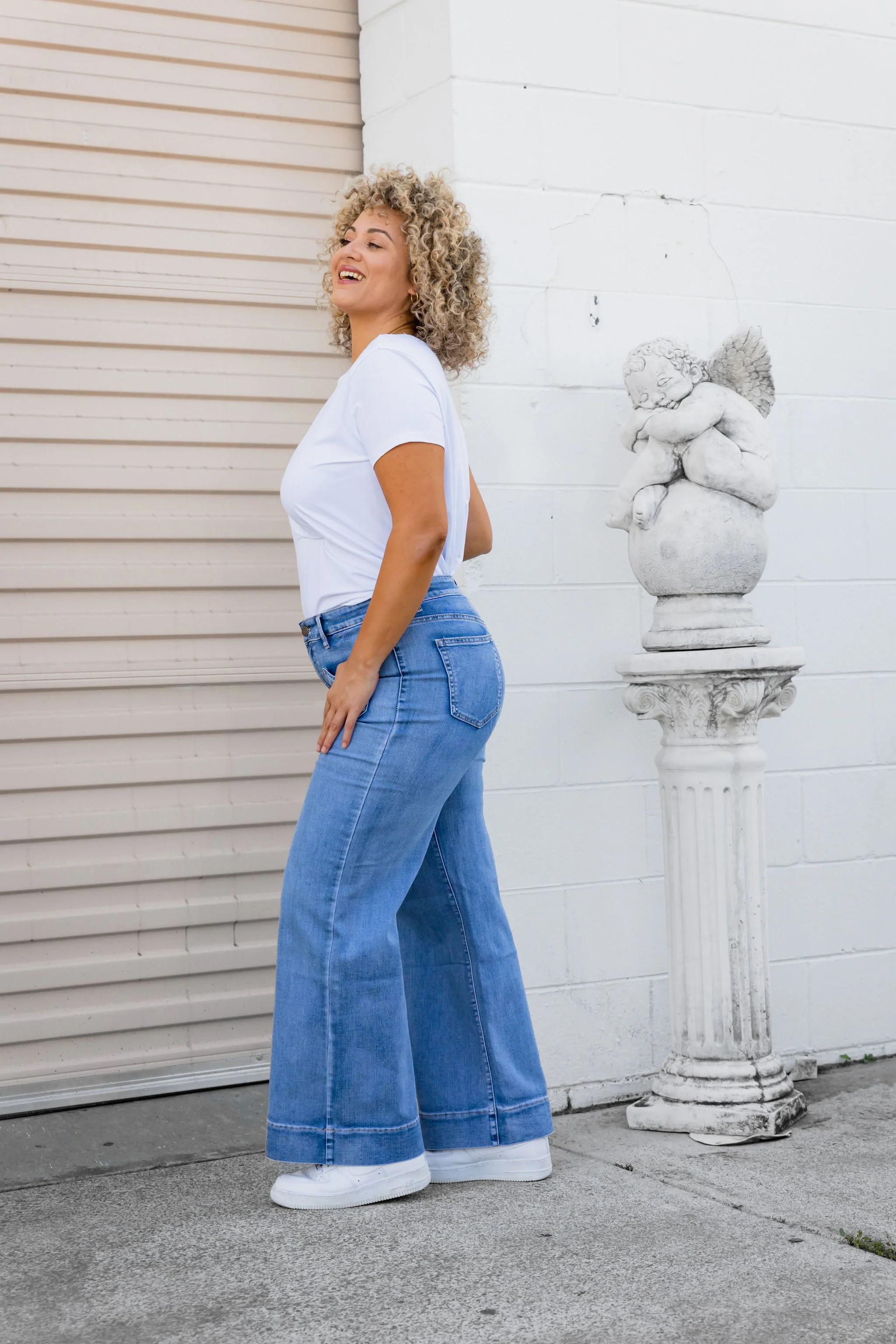 Elton High Waisted Retro Jeans - Image 7