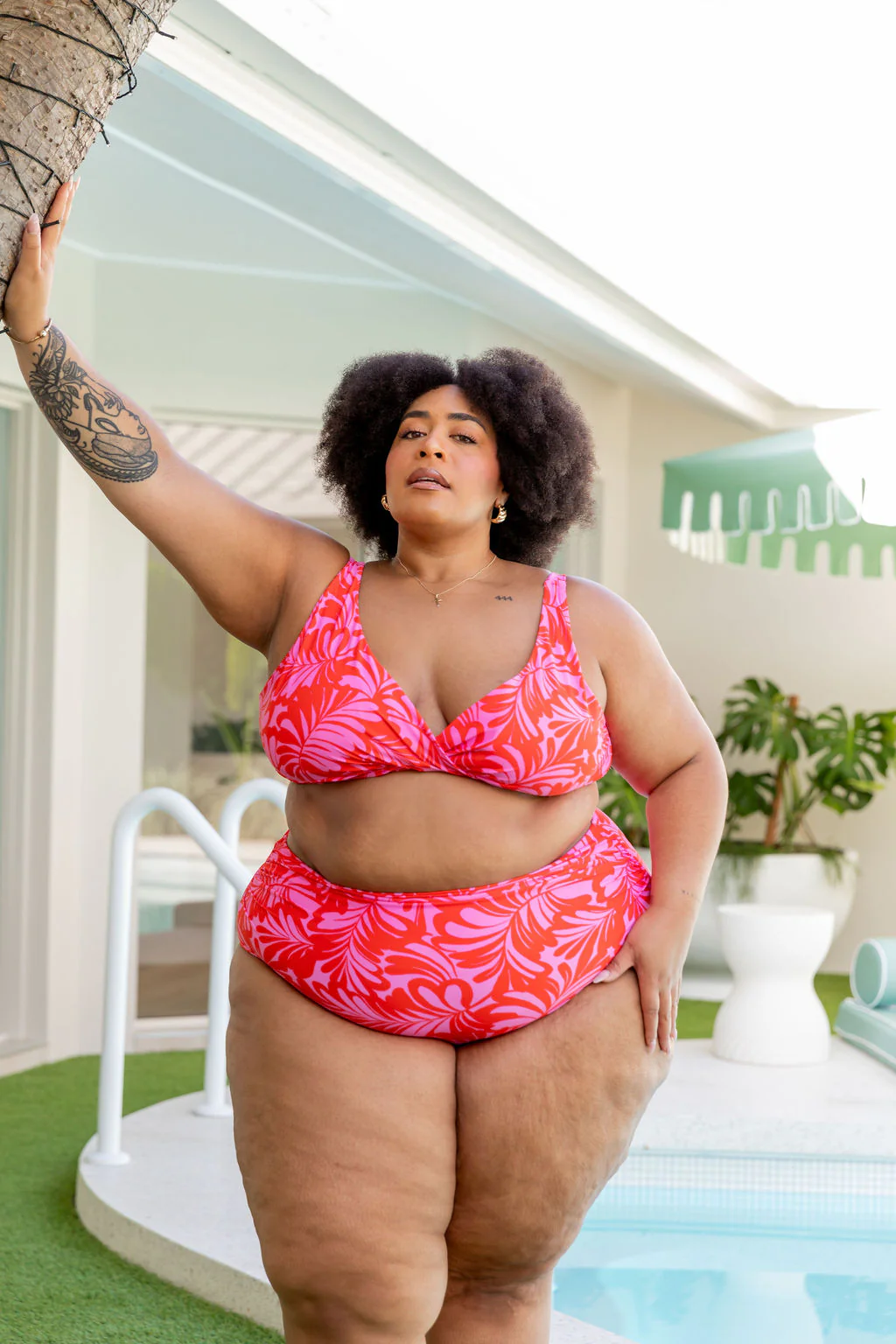 Burleigh Bikini Top in Pink Jungle - Image 12