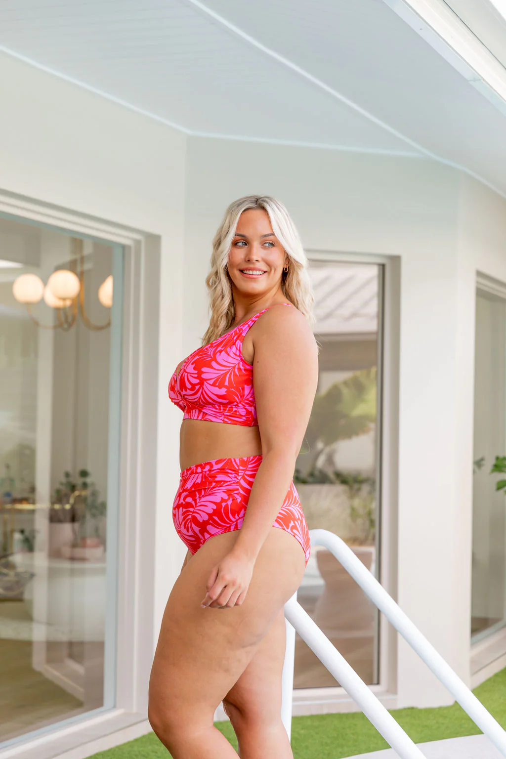 Burleigh Bikini Top in Pink Jungle - Image 32