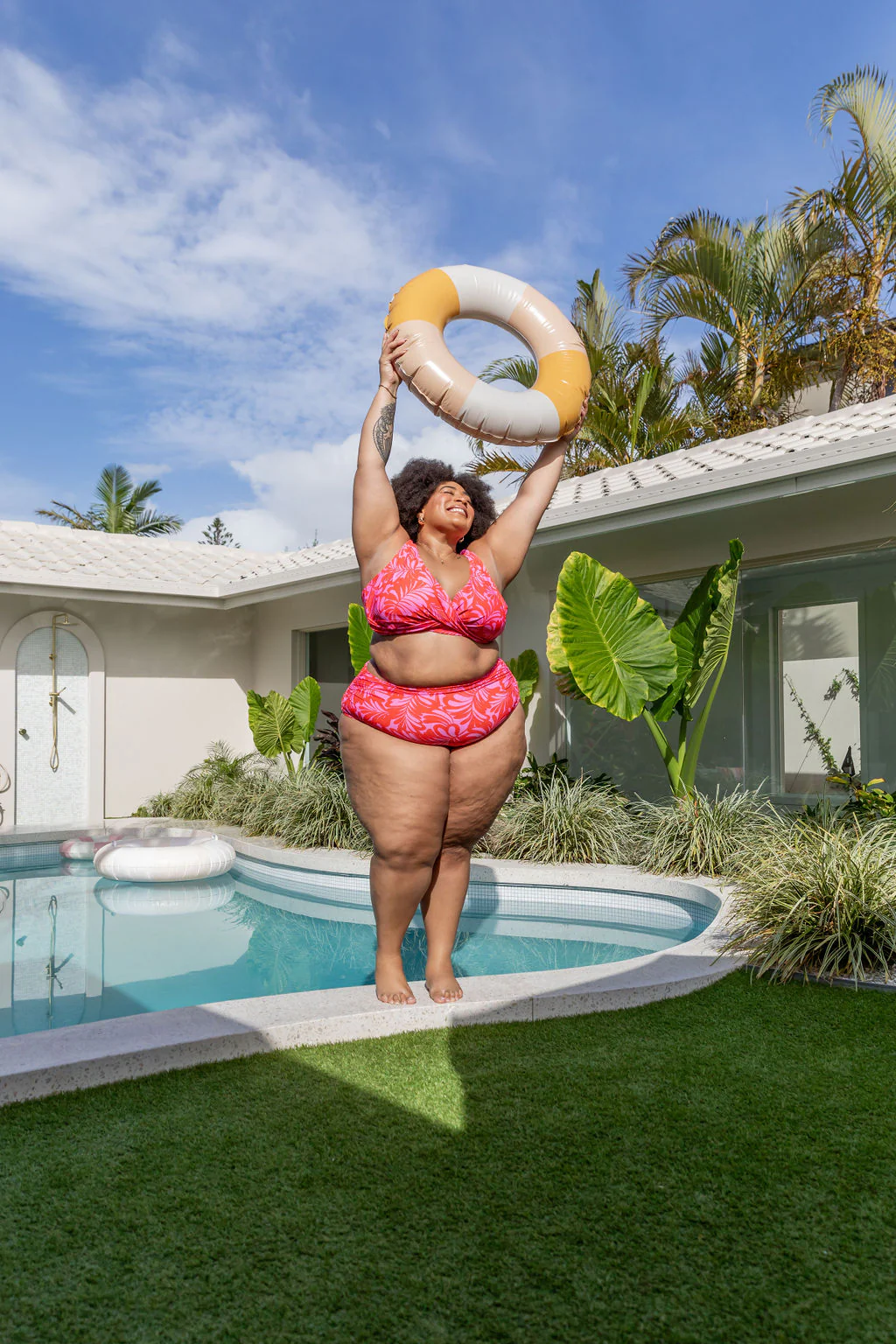Burleigh Bikini Top in Pink Jungle - Image 38