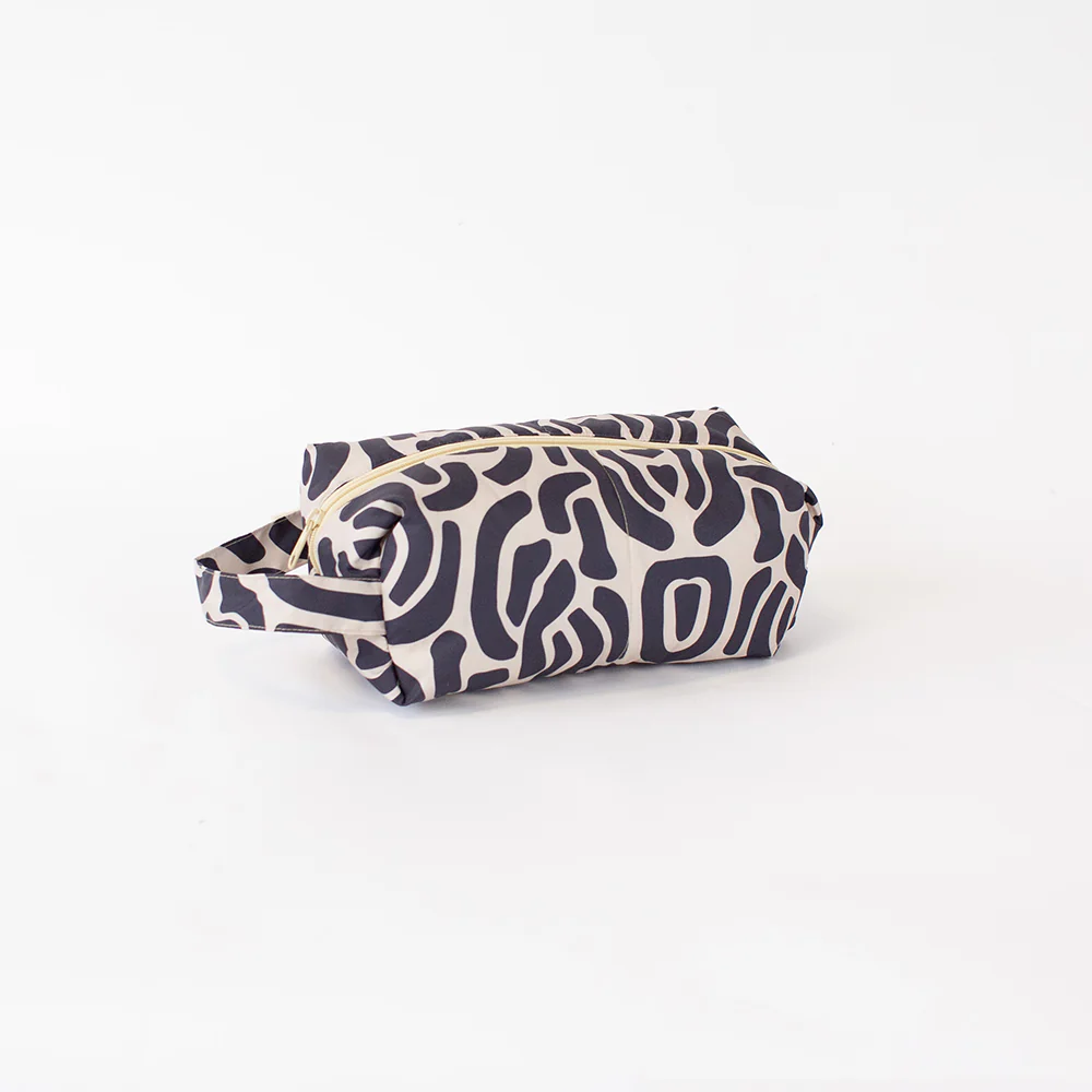 Happy Pouch Club — Large Puffy Toiletry Bag: Australian Bites - Image 3