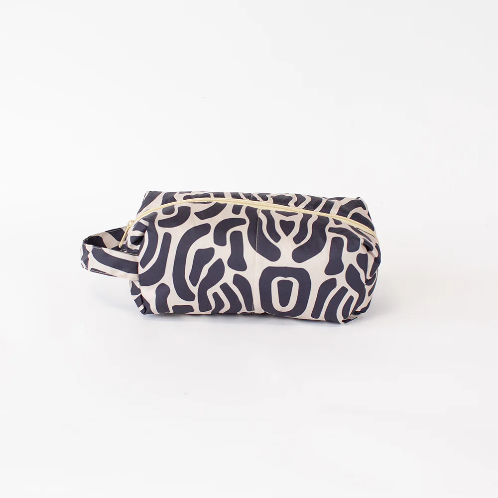 Happy Pouch Club — Large Puffy Toiletry Bag: Australian Bites - Image 4