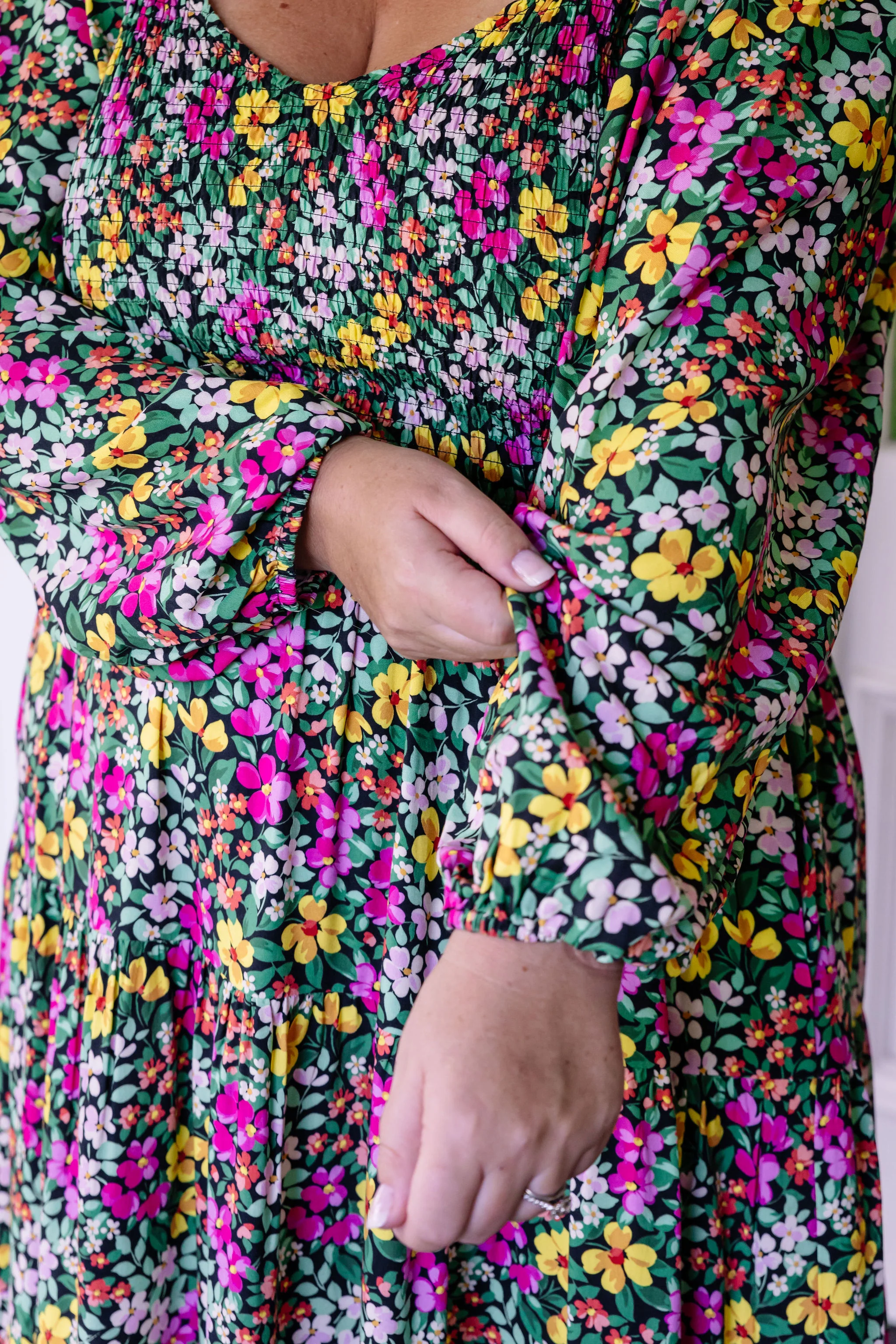 Peri Long Sleeve Midi Dress in Garden Stroll - Image 8