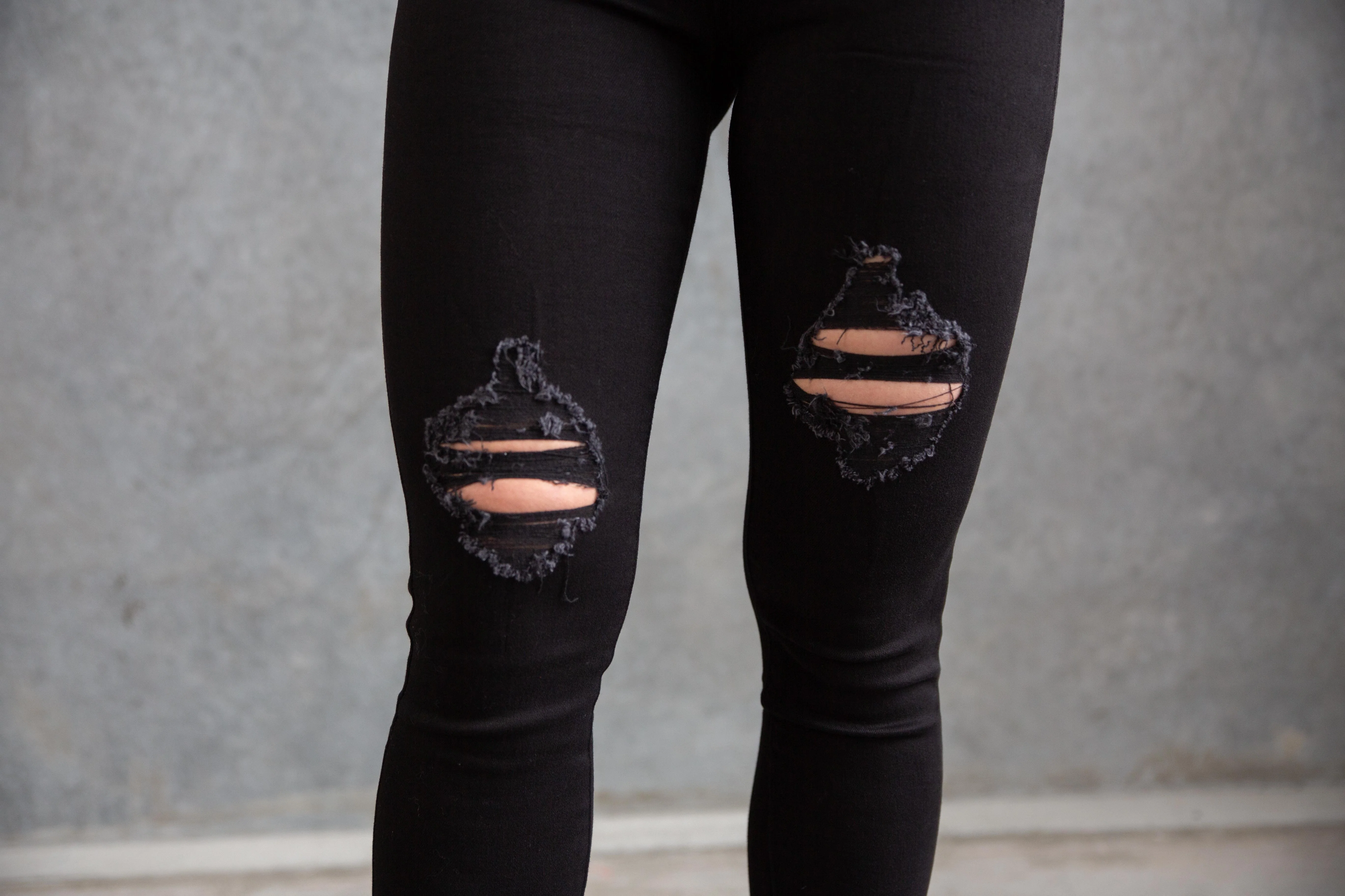 Luca Jeans in Black - Image 10