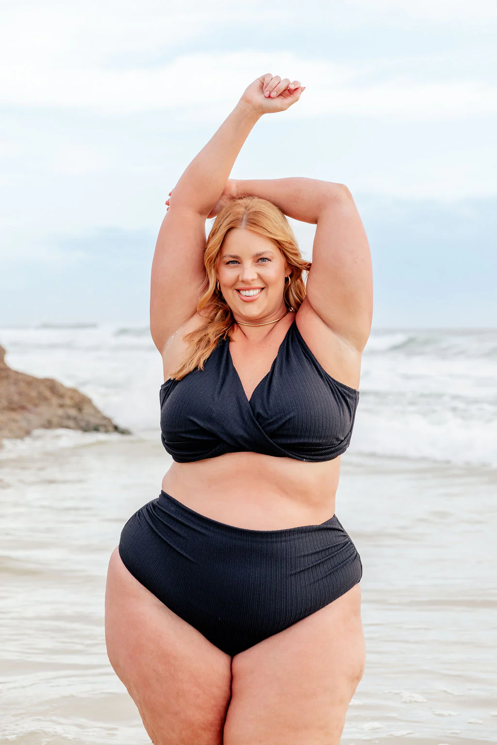 Miami Bikini Pants in Black - Image 10