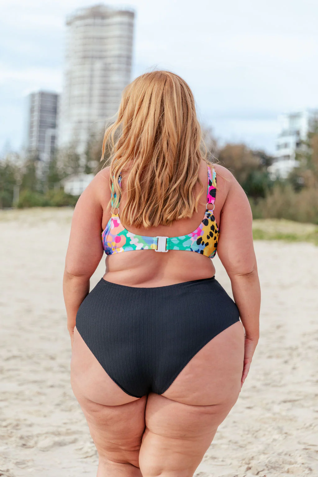 Miami Bikini Pants in Black - Image 14