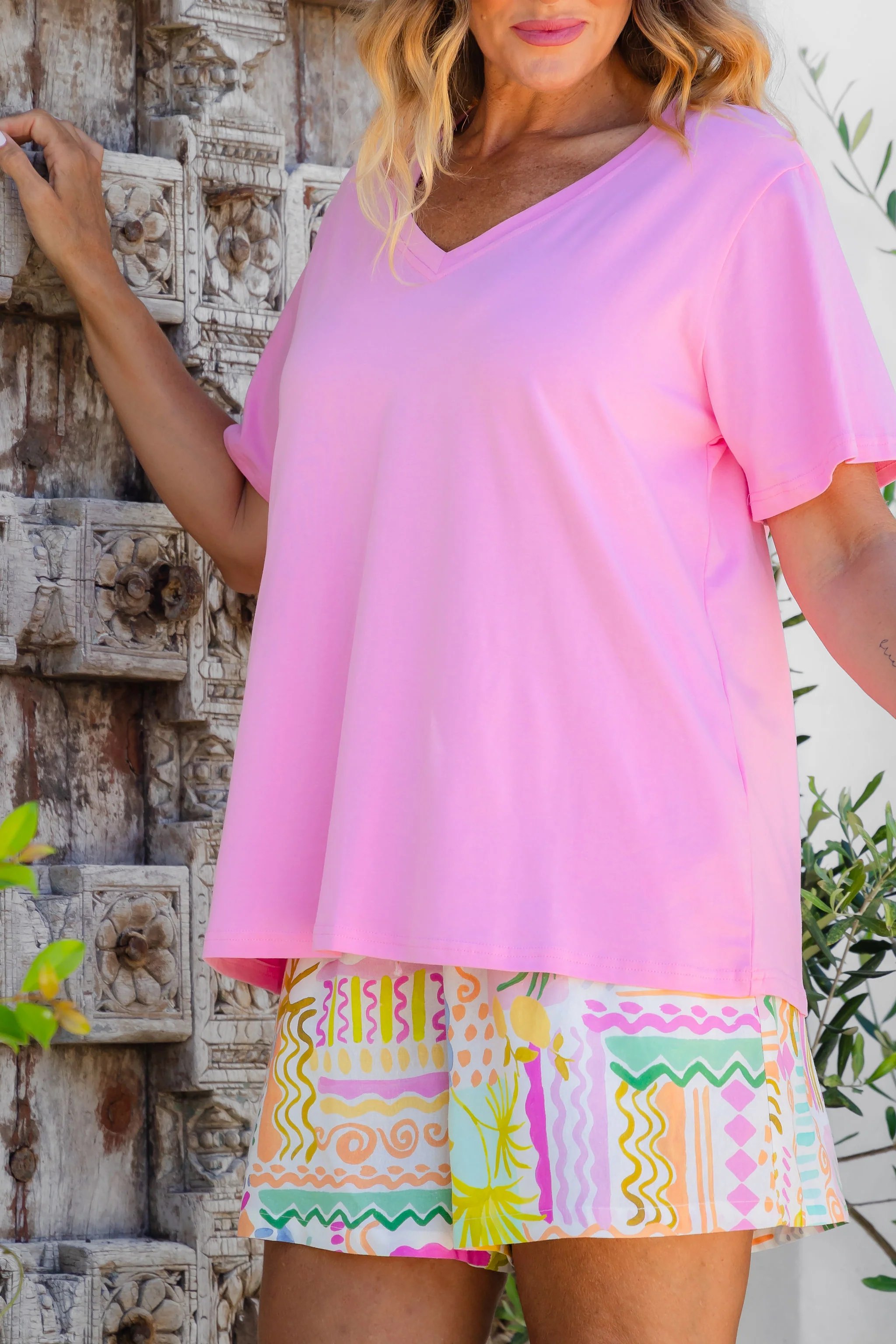 Relaxed V-Neck Tee in Sherbet - Image 3